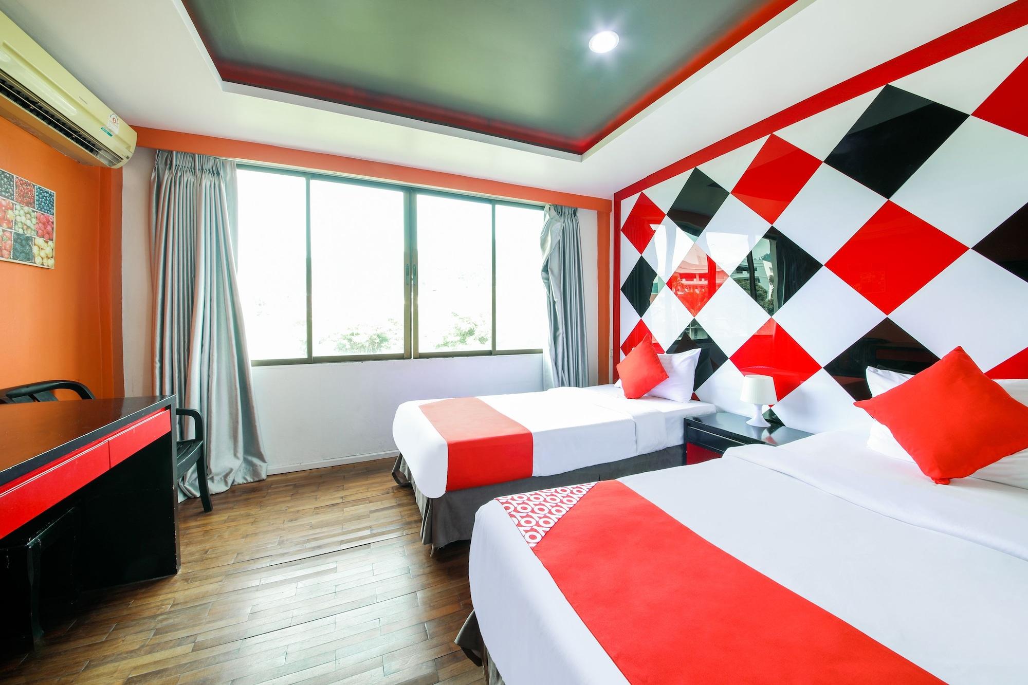 Hotel The Chilli By Golden Ray à Patong Extérieur photo