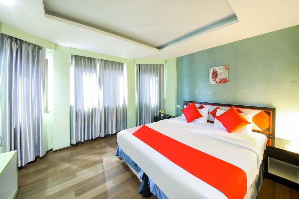Hotel The Chilli By Golden Ray à Patong Extérieur photo