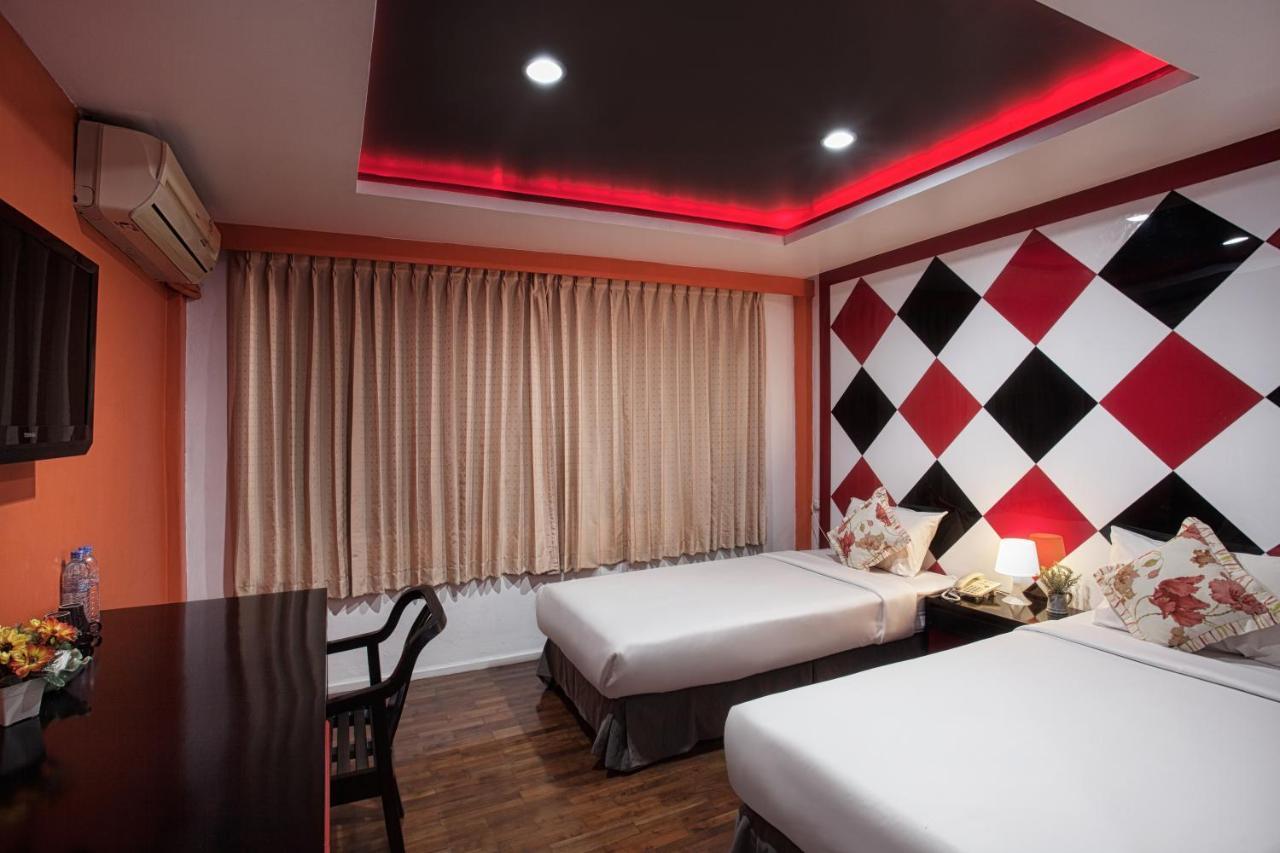 Hotel The Chilli By Golden Ray à Patong Extérieur photo