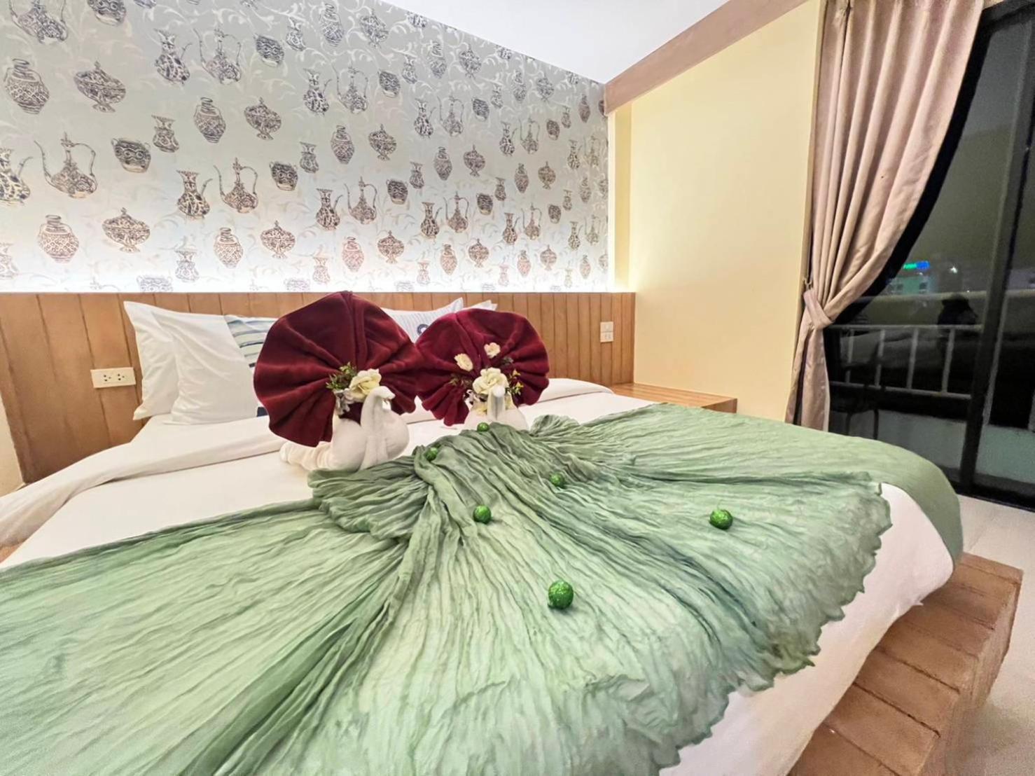 Hotel The Chilli By Golden Ray à Patong Extérieur photo